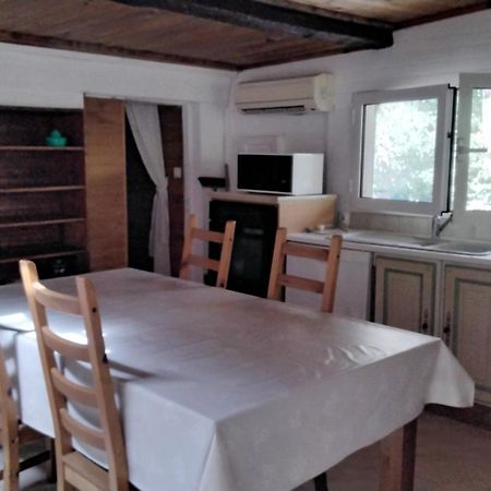 Vila Cabanon 50M2 Meounes-les-Montrieux Exteriér fotografie